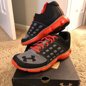 Under Armor Tennis Shoes M-8